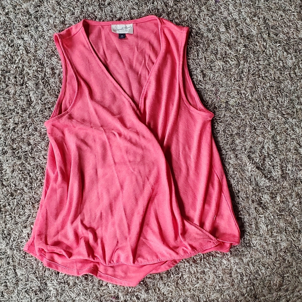 Crossed neckline tank